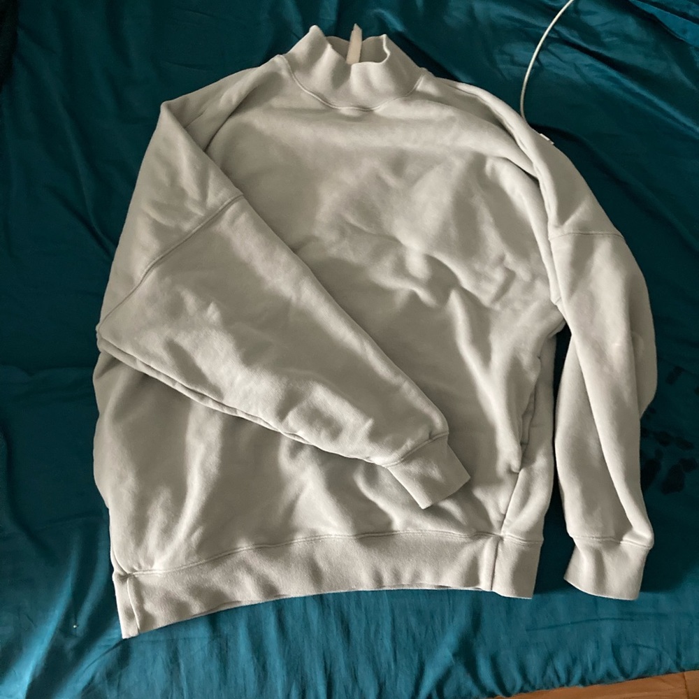 Aritzia Babaton Sweater